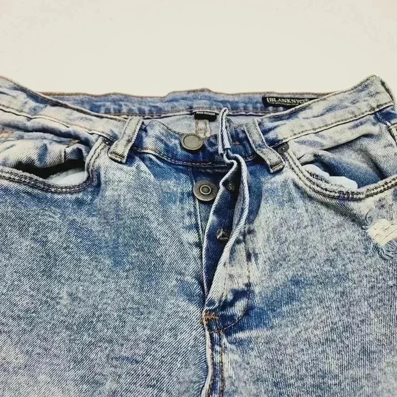 Blank NYC Button Fly Distressed Crop Women's Jeans Light wash 25 - Picture 5 of 9